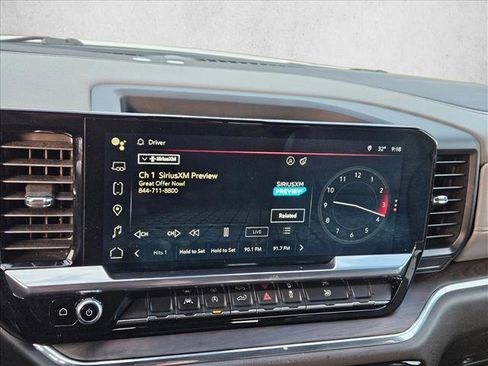 Used 2023 GMC Sierra 1500 SLT image 17