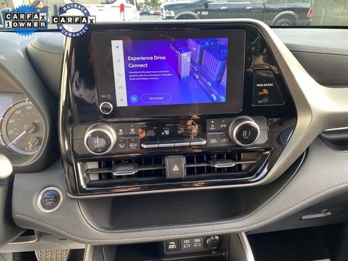 Used 2024 Toyota Highlander LE image 33