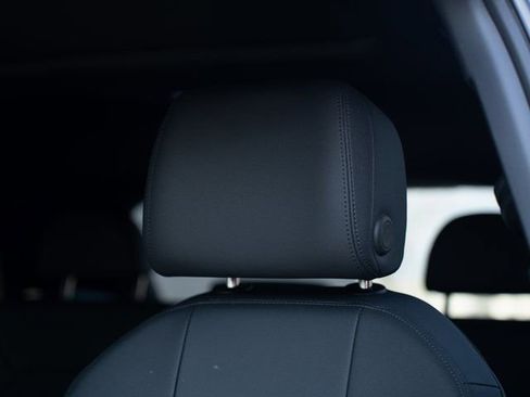 Certified 2025 Audi Q3 2.0T Premium Plus w/ Premium Plus Package image 18