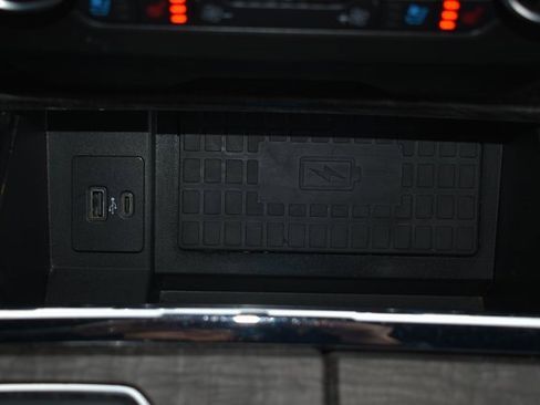 Used 2021 Ford Expedition Limited image 38