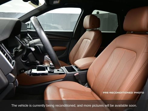 Used 2022 Audi Q5 2.0T Premium Plus w/ Premium Plus Package AWD/4WD image 6
