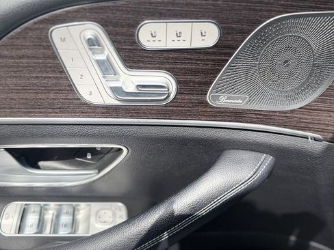 Used 2022 Mercedes-Benz GLS 450 4MATIC image 21