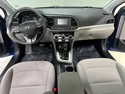 Used 2019 Hyundai Elantra SE FWD image 13