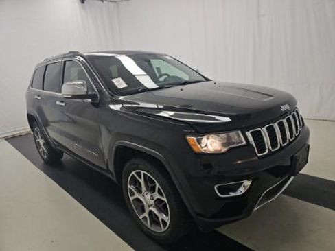 Used 2020 Jeep Grand Cherokee Limited AWD/4WD image 2
