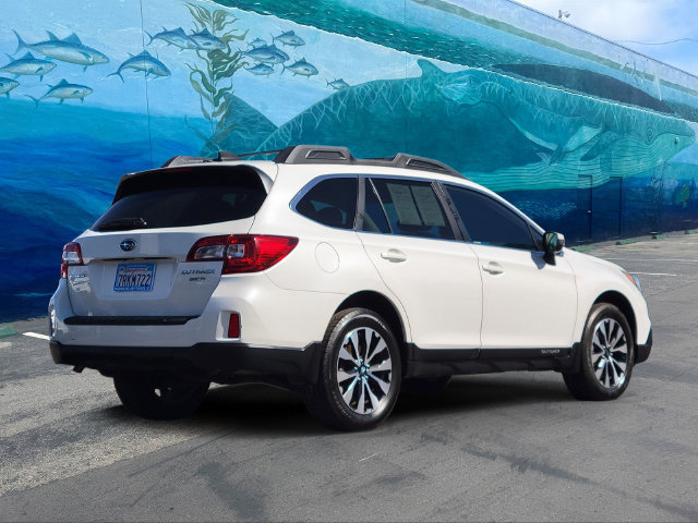 Used 2016 Subaru Outback 3.6R Limited AWD/4WD image 4