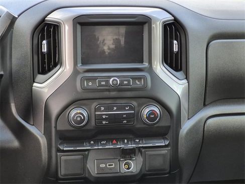 Used 2022 Chevrolet Silverado 1500 Custom image 23