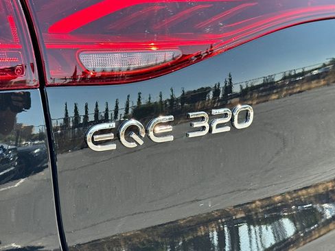 Used 2026 Mercedes-Benz EQE 320 4MATIC SUV image 20