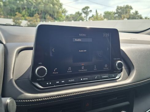 Certified 2025 Nissan Rogue S FWD image 14