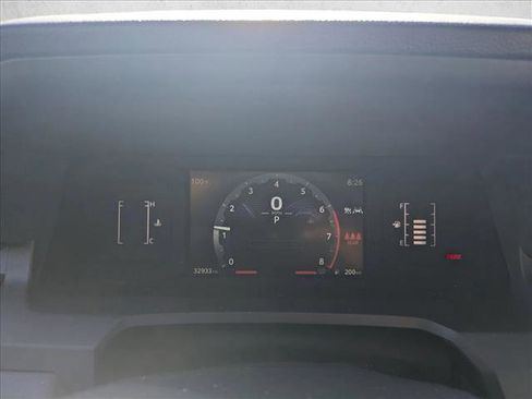 Used 2024 Toyota Tacoma SR5 AWD/4WD image 9