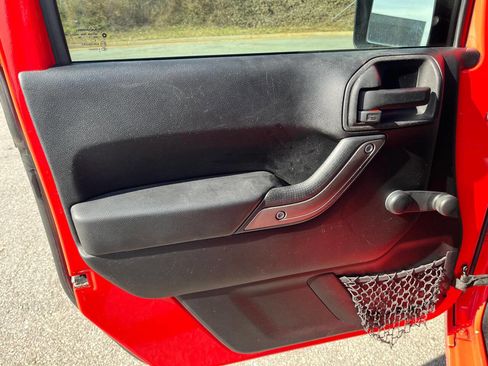 Used 2013 Jeep Wrangler Sport image 7