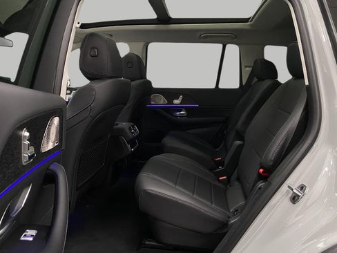 New 2026 Mercedes-Benz GLS 450 4MATIC image 33