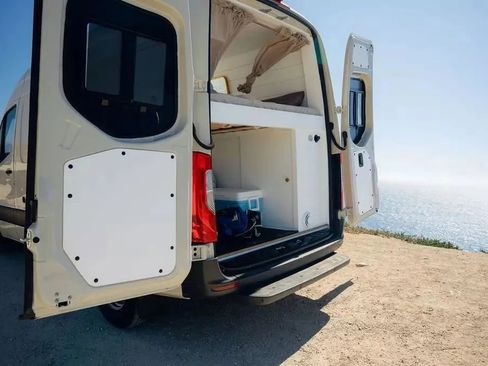 Used 2021 Mercedes-Benz Sprinter 2500 image 52