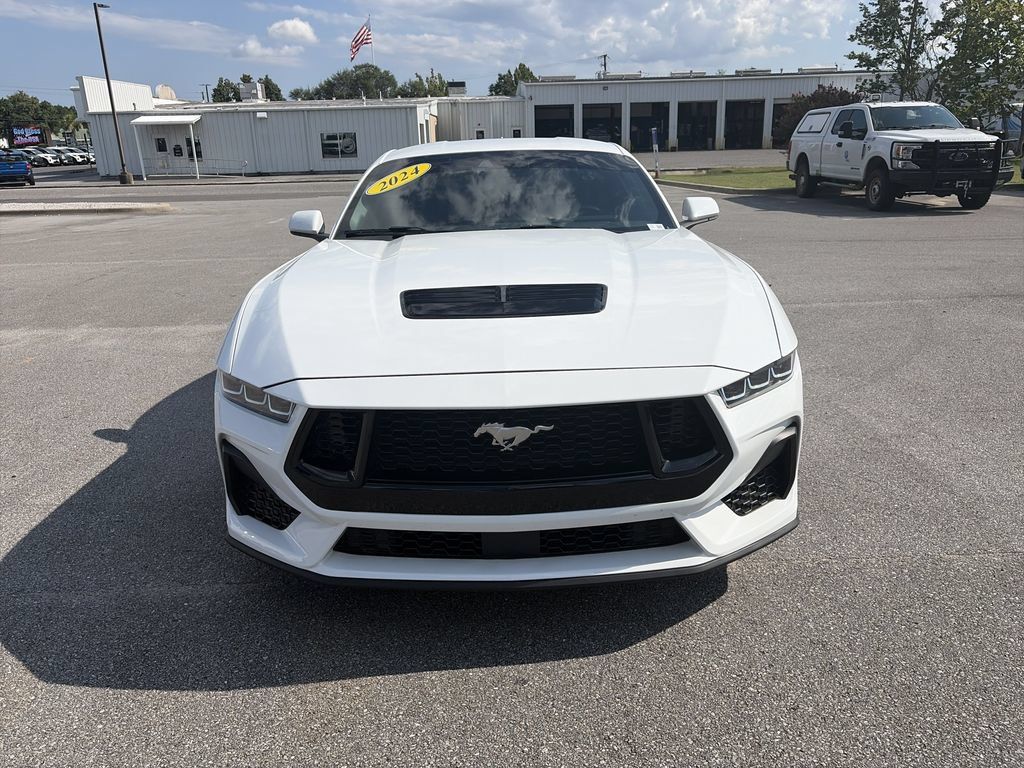 Used 2024 Ford Mustang GT RWD image 10