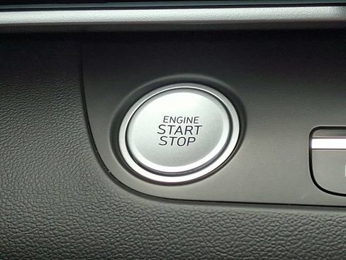 Used 2024 Hyundai Elantra SEL FWD image 21