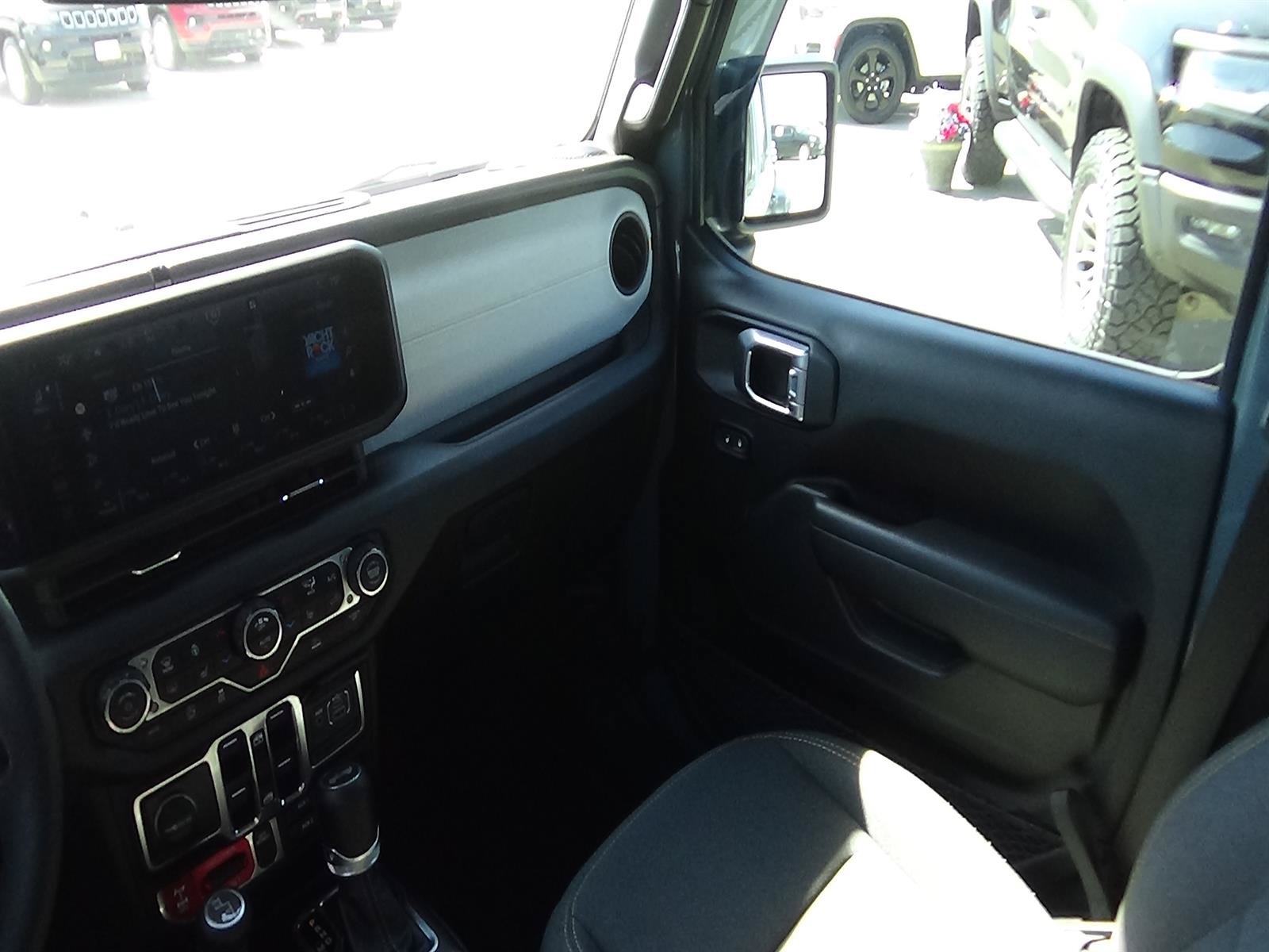Certified 2024 Jeep Wrangler Unlimited Sport AWD/4WD image 15