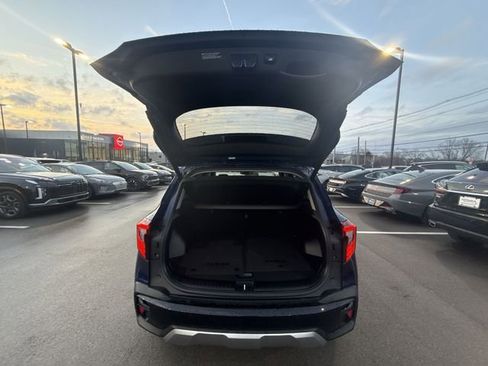 Used 2025 Kia Seltos EX w/ EX Sunroof Package image 23