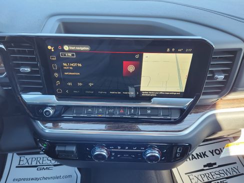 New 2026 GMC Sierra 1500 SLE image 12