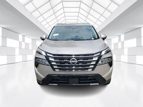 New 2025 Nissan Rogue Platinum w/ Tech Package FWD image 2