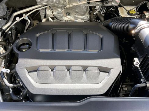 Certified 2025 Volkswagen Atlas SEL image 32