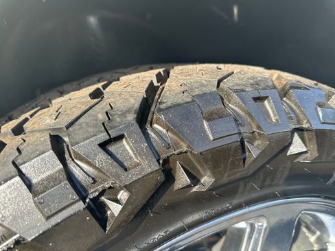 Used 2008 Cadillac Escalade EXT image 28