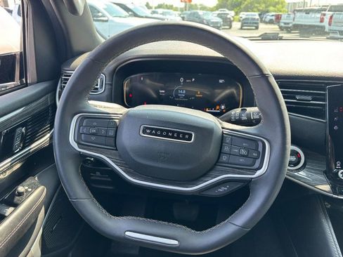 Used 2022 Jeep Wagoneer Series II AWD/4WD image 15