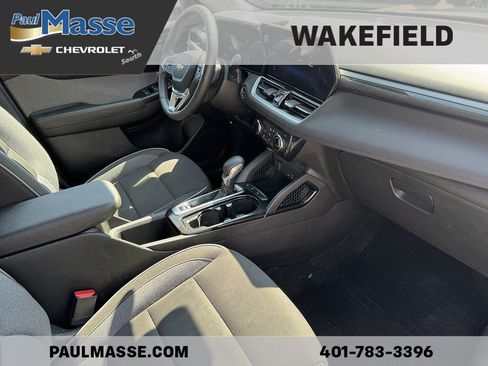 Certified 2024 Chevrolet TrailBlazer LT w/ LT Cold Weather Package FWD image 16