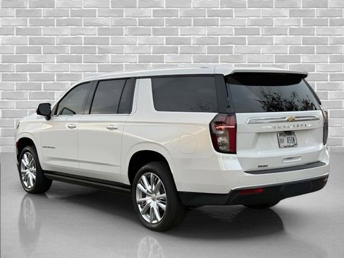 Certified 2024 Chevrolet Suburban High Country image 5