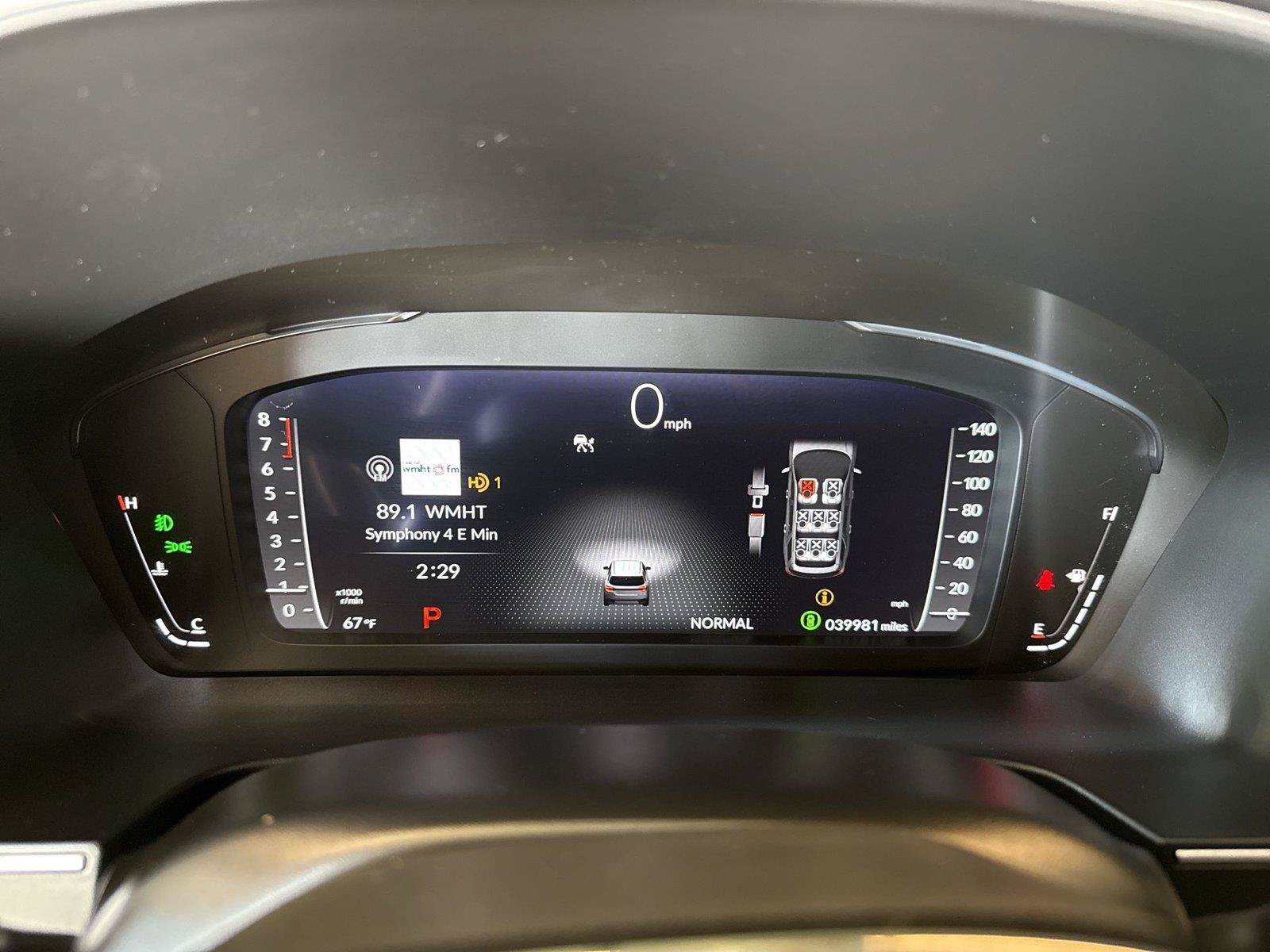 Used 2025 Honda Pilot Black Edition image 10