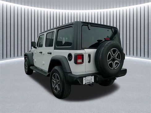 Used 2022 Jeep Wrangler Unlimited Sport image 12