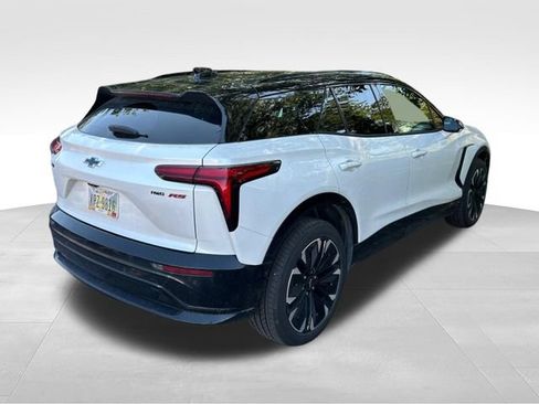 Used 2025 Chevrolet Blazer EV RS AWD/4WD image 2