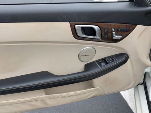 Used 2017 Mercedes-Benz SLC 300 image 14
