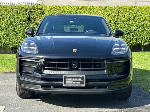 Certified 2025 Porsche Macan AWD/4WD image 11
