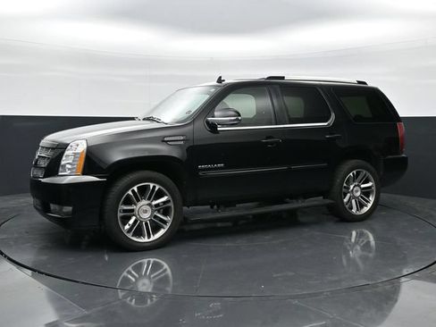Used 2012 Cadillac Escalade Premium AWD/4WD image 6
