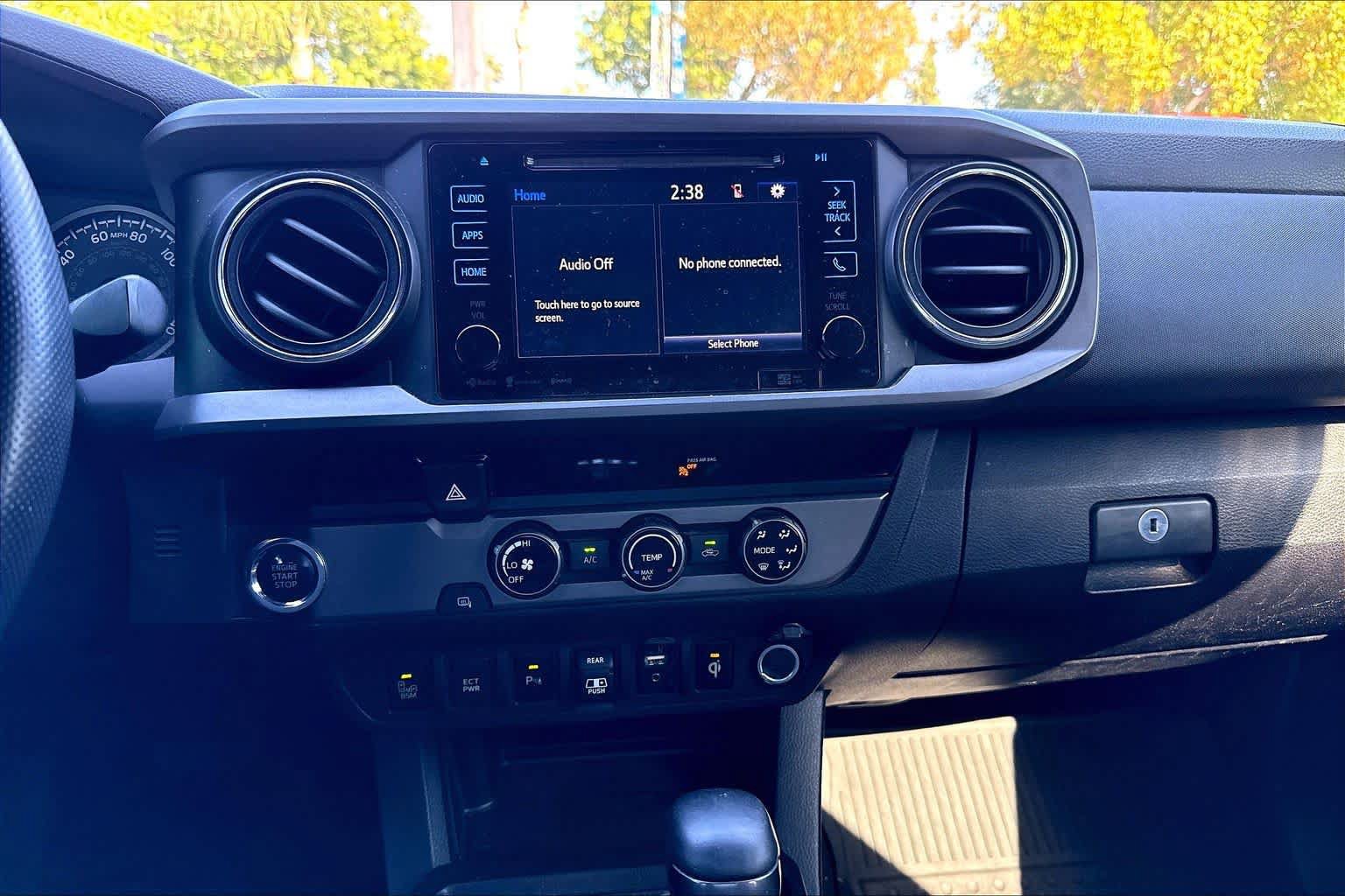 Used 2018 Toyota Tacoma TRD Sport w/ Technology Package RWD image 32