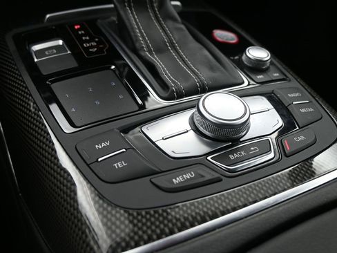 Used 2017 Audi S6 Prestige w/ Prestige Package image 16