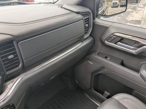 Used 2023 Chevrolet Silverado 1500 LTZ w/ Z71 Off-Road Package image 17