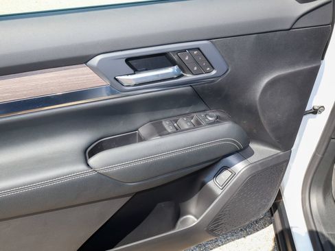 New 2027 GMC Terrain Denali w/ LPO, Floor Liner Package AWD/4WD image 11