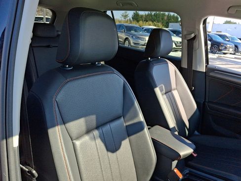 Used 2024 Volkswagen Tiguan Wolfsburg Edition image 13