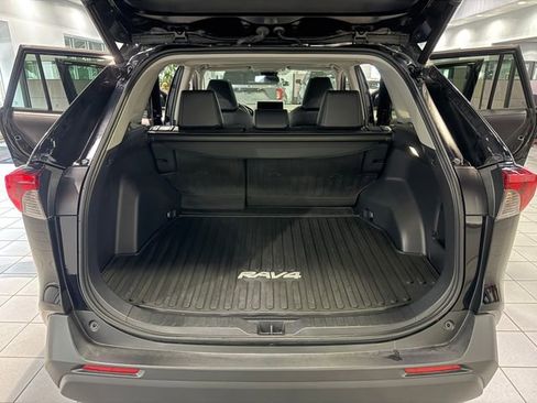 Used 2023 Toyota RAV4 XLE Premium image 14