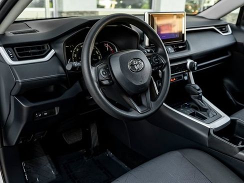 Used 2025 Toyota RAV4 XLE FWD image 18