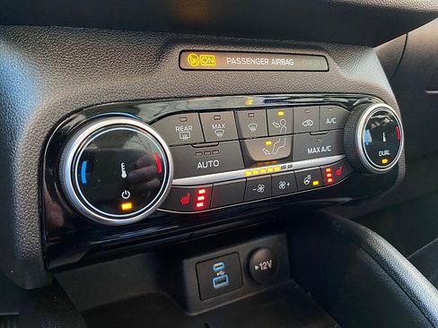 Certified 2022 Ford Escape SE w/ Convenience Package image 43