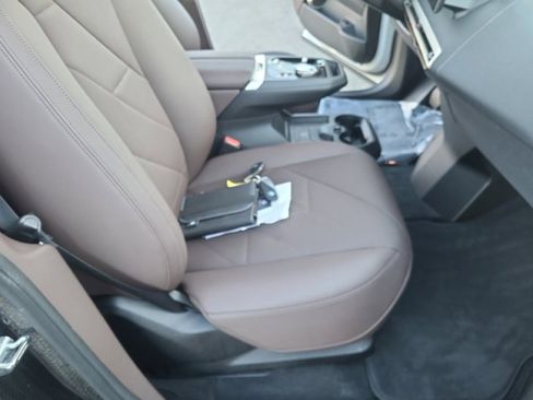 Used 2023 BMW iX xDrive50 image 22