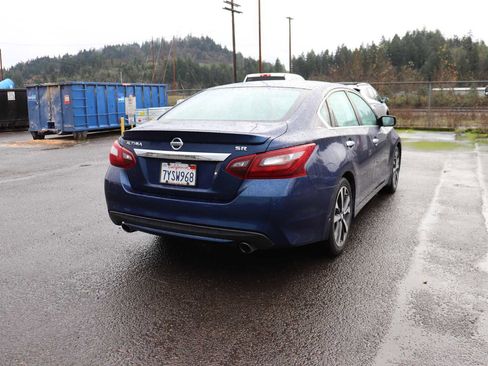 Used 2017 Nissan Altima 2.5 SR image 5