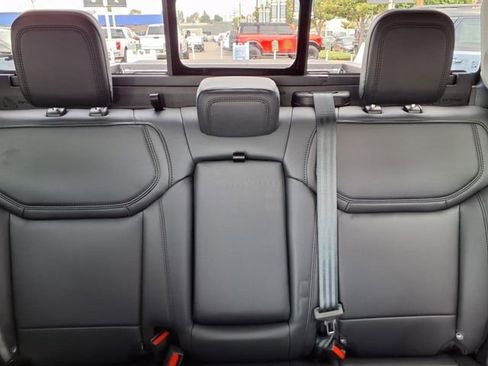 New 2025 Ford Maverick Lariat w/ Black Appearance Package image 11