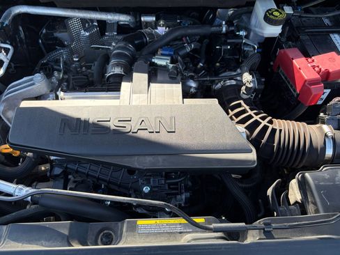 Used 2024 Nissan Rogue S FWD image 34