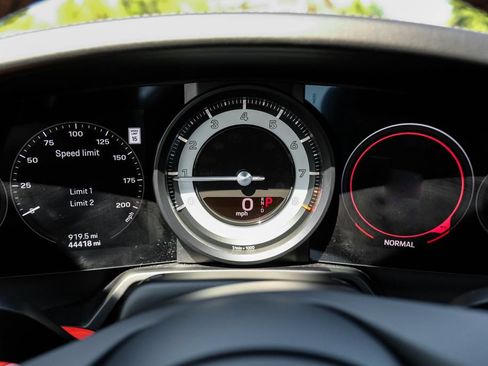 Used 2020 Porsche 911 Carrera S RWD image 13