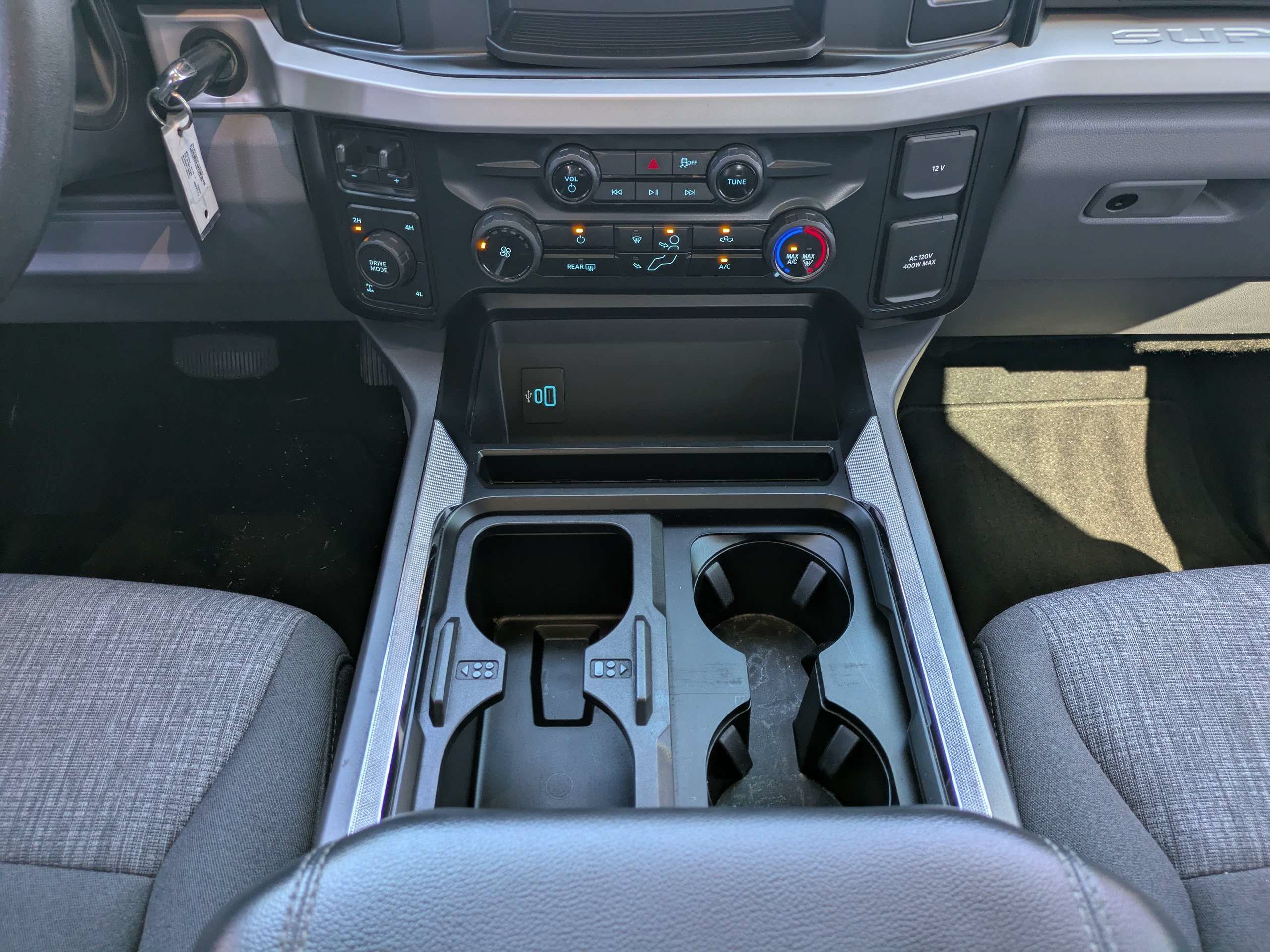Used 2025 Ford F250 XLT w/ FX4 Off-Road Package AWD/4WD image 18