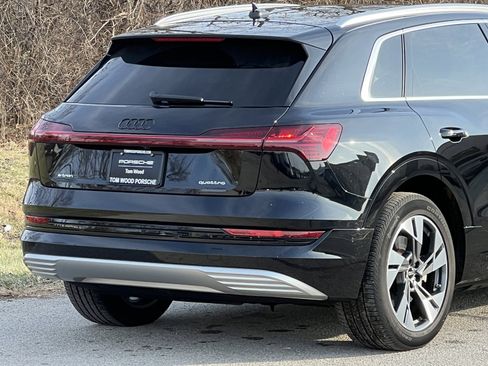 Used 2023 Audi e-tron Premium Plus w/ Premium Plus Package image 9