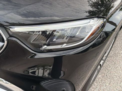 Certified 2025 Mercedes-Benz GLC 300 image 9