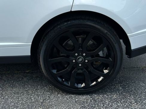 Used 2020 Land Rover Range Rover HSE image 11